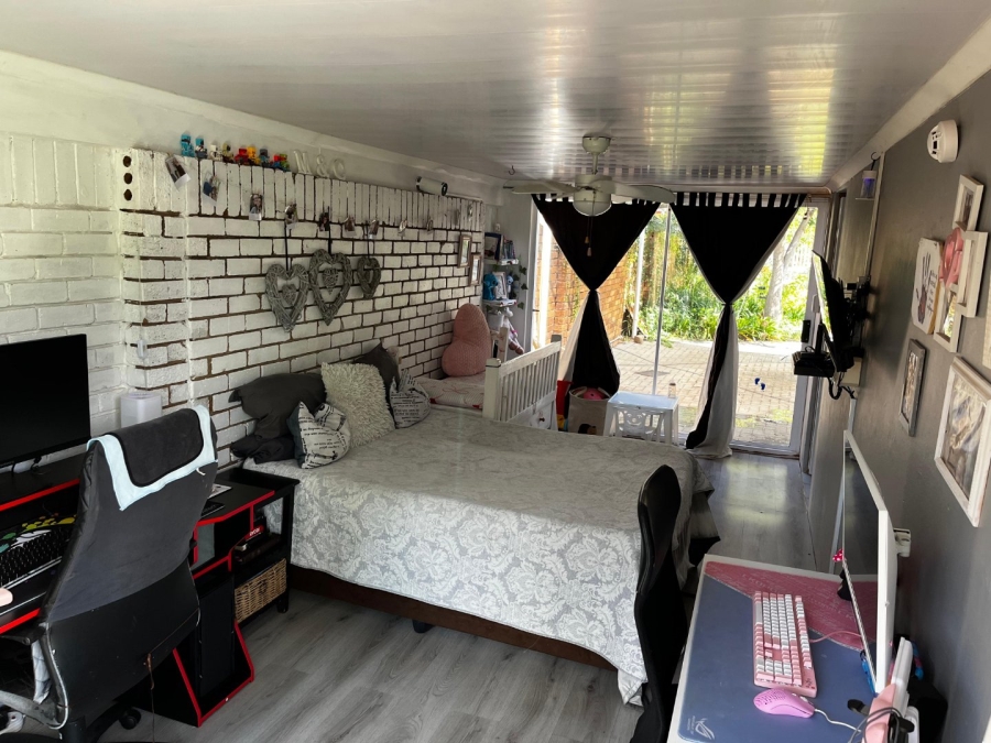 3 Bedroom Property for Sale in La Hoff North West